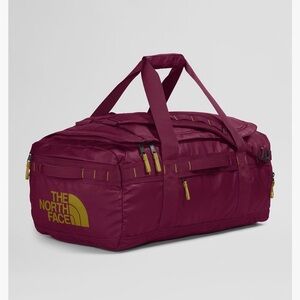 THE NORTH FACE Base Camp Voyager Duffel—62L, Boysenberry/Sulphur Moss, One Size